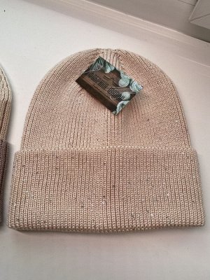 Шапка 54-58 см, однослойная с отворотом