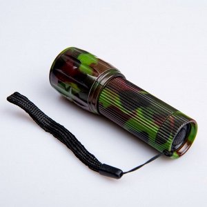 Фонарь ручной "Камуфляж", 1 LED, zoom, ручка ребристая, 3 ААА, 10 см