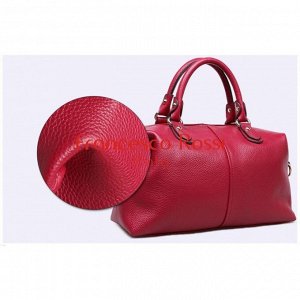 Verona Эту классическую женскую сумку на молнии с двумя объемными ручками ценят за удобство и вместительность. Она имеет большой карман на змейке, расположенный сзади и съемный длинный ремешок.
 
 Раз