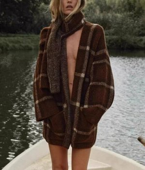 КОРОТКОЕ ТРИКОТАЖНОЕ ПАЛЬТО С ШАРФОМ В КЛЕТКУ арт. 6427127 700, коричневый