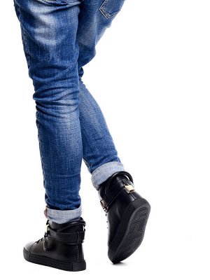 Ботинки Страна производитель: Китай
Полнота обуви: Тип «F» или «Fx»
Материал верха: Натуральная кожа
Цвет: Черный
Материал подкладки: Без подкладки
Стиль: Повседневный
Форма мыска/носка: Закругленный
