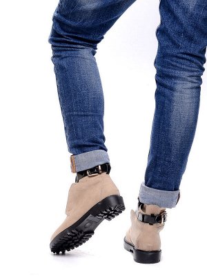 Ботинки Страна производитель: Китай
Размер женской обуви x: 36
Полнота обуви: Тип «F» или «Fx»
Вид обуви: Ботинки
Сезон: Весна/осень
Материал верха: Искусственный нубук
Материал подкладки: Искусственн