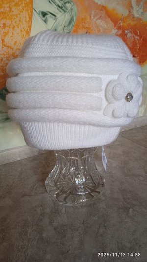 Вязаная шапка