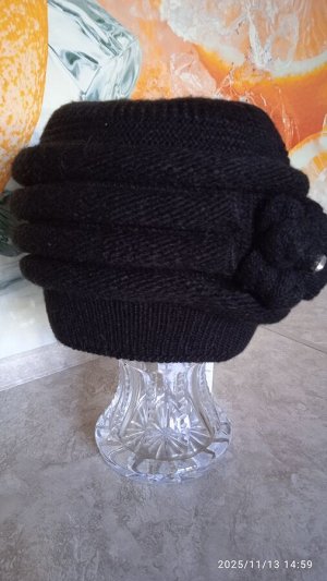 Вязаная шапка