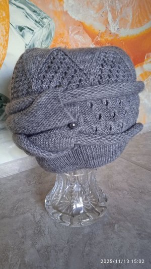 Вязаная шапка