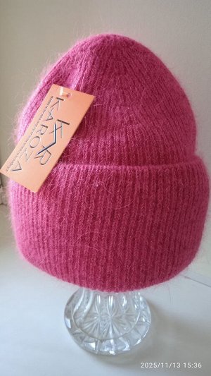 Вязаная шапка ангора