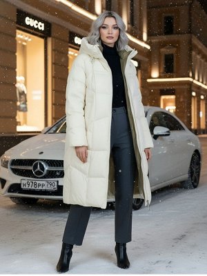 Пальто зимнее утепленное с капюшоном женское бежевого цвета 7702B