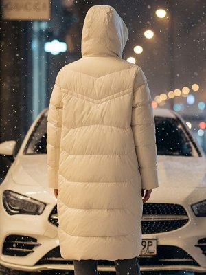Пальто зимнее утепленное с капюшоном женское бежевого цвета 7702B