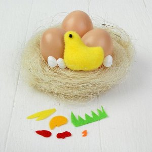 УЦЕНКА Набор для создания гнезда с декором для пасхальных яиц "Курочка с яичками"