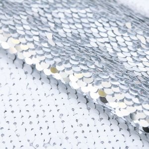 Ткань для пэчворка «Матовая белая-серебряная» 33 x 33 см