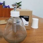 Диспенсер для жидкости для снятия лака.