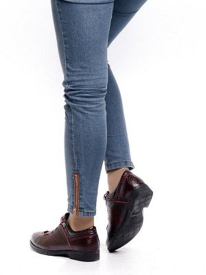 Туфли Страна производитель: Китай
Размер женской обуви: 38, 38, 40
Полнота обуви: Тип «F» или «Fx»
Сезон: Весна/осень
Тип носка: Закрытый
Форма мыска/носка: Закругленный
Каблук/Подошва: Каблук
Высота 