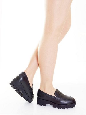 Туфли Страна производитель: Турция
Полнота обуви: Тип «F» или «Fx»
Тип носка: Закрытый
Форма мыска/носка: Закругленный
Каблук/Подошва: Платформа
Высота каблука (см): 4,5
Материал верха: Натуральная ко