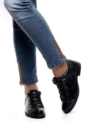 Туфли Страна производитель: Китай
Размер женской обуви: 36, 36, 37, 38, 39, 40
Полнота обуви: Тип «F» или «Fx»
Вид обуви: Туфли
Сезон: Весна/осень
Тип носка: Закрытый
Форма мыска/носка: Закругленный
К