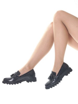 Туфли Страна производитель: Турция
Размер женской обуви x: 36
Полнота обуви: Тип «F» или «Fx»
Сезон: Весна/осень
Тип носка: Закрытый
Форма мыска/носка: Закругленный
Материал верха: Лаковая кожа натура