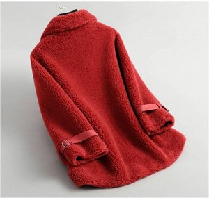 Куртка Куртка. Материал: полиэфирное волокно. Размер: (бюст, длина см) S (108, 70), M (112, 71).
