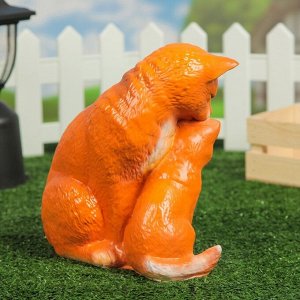 Садовая фигура "Кошка с котёнком", оранжевый цвет, 22 см