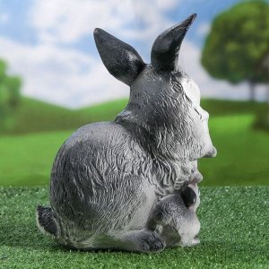 Садовая фигура "Зайчиха с малышом", серый цвет, 23 см, микс