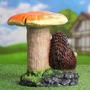 Садовая фигура "Ёж на боку под грибами" 24*28*32 cм