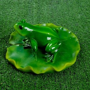 Садовая фигура плавающая "Лягушка на лотосе" 21*21*10 см