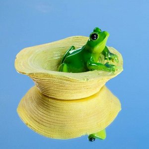 Садовая фигура плавающая "Лягушка на шляпе" 16*16*12 см