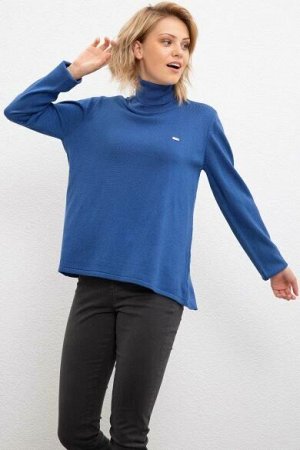 Водолазка Полное описание по ссылке  https://ru.uspoloassn.com/product/women-knitted-jumper-610401-ru.html

Акрил: 100%