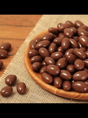 Миндаль в шоколаде Алмонд Чокоболс 70г