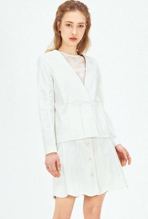 Костюм (жакет + юбка + блузка), цвет:молочный