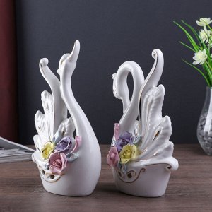 Сувенир керамика "Лебеди с цветными розами" белый набор 2 шт 23х13х6 см