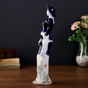 Сувенир керамика "Мадмуазель с палантином" кобальт 30х10,5х7,5 см