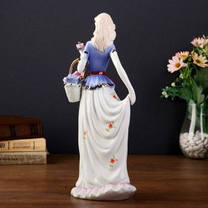 Сувенир керамика "Девушка в юбке в цветах с корзиной" бело-голубая 31х12х9 см