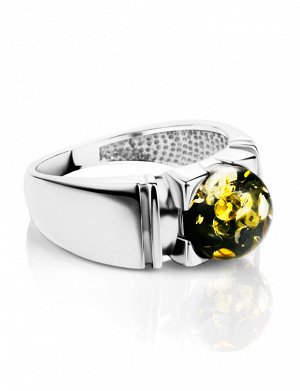 Стильное серебряное кольцо с круглой вставкой из натурального сверкающего зеленого янтаря «Рондо», 506311139