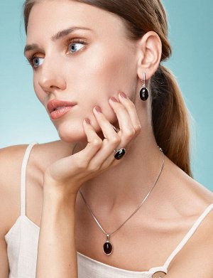 Элегантный кулон с вишнёвым янтарём овальной формы «Годжи»