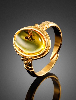 Изящное кольцо «Клио» из золочённого серебра и янтаря с инклюзом насекомого, 910008456