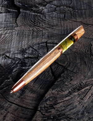 Уникальная ручка из дерева и натурального цельного балтийского янтаря с включениями, 910612020