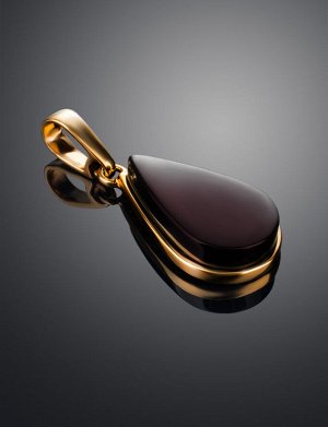 Стильный плоский кулон «Импульс» из тёмно-вишнёвого янтаря в золочённом серебре, 910211115
