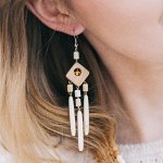 Серьги ручная работа, деревянные &quot;Квадрат с янтарем&quot;, цвет светло-коричневый