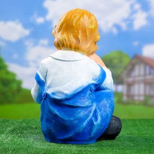 Садовая фигура "Мальчик с книгой" 30*26*43 см цветной