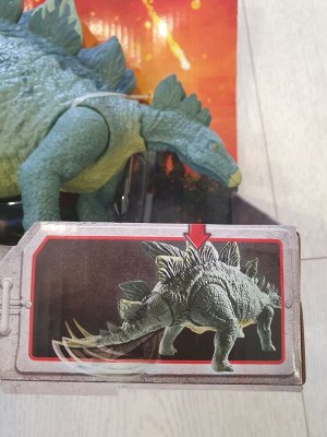 Динозавр с двумя кнопками, бьёт головой и хвостом