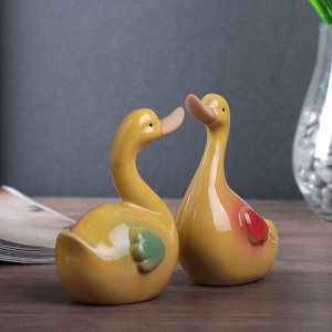 Сувенир керамика "Лебеди с цветными крыльями" набор 2 шт 11х11х5 см