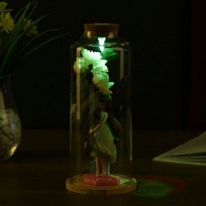 Сувенир полистоун свет "Девочка с цветами" светящаяся бутыль МИКС 23,5х10х10 см