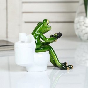 Фигурка полистоун лак «Лягушонок на унитазе с телефоном», 12.5x8x11 см