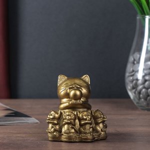 Нэцкэ фигурка «Кот манэки-нэко с котятами», полистоун, под бронзу, 7.5x6.5x7 см
