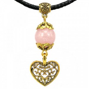 MKA017-1 Амулет На счастье в любви (сердце) с натуральным камнем розовый кварц, цвет золот.