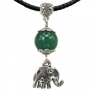 MKA028-2 Амулет Мудрость, сила, защита (слон) с натуральным камнем нефрит, цвет серебр.