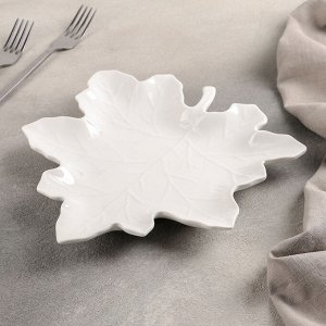 Блюдо сервировочное «Кленовый лист», 22x23 см