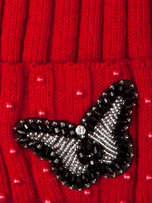 Шапка вязаная женская с помпоном, лапша, на отвороте бусины и  бабочка из бисера, красный