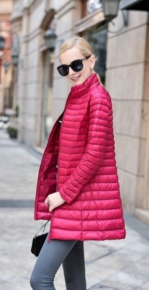 Женская удлиненная ультралегкая куртка, цвет красная роза