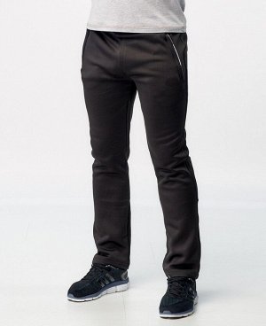 Спорт Брюки FEA 0011
Мужские брюки, два боковых кармана на молниях, задний карман на молнии, широкая эластичная резинка + внутренний фиксирующий шнурок.
Брюки выполнены из утепленного материала, с вну