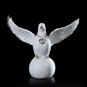 Сувенир керамика "Белый голубь на шаре" стразы 12,5х15,5х6,5 см